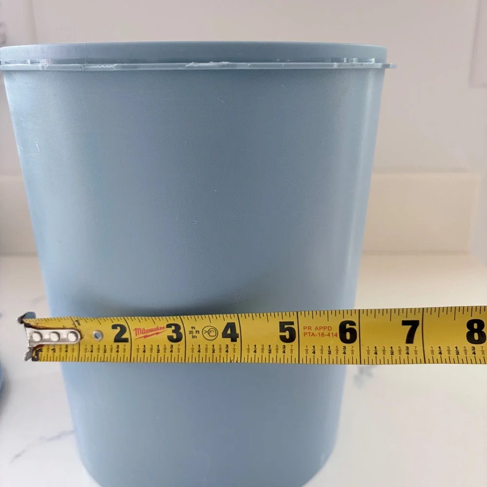 Vintage Tupperware Servalier Canister Blue 1339-1 with Sunburst Lid 1205-4‎ USA